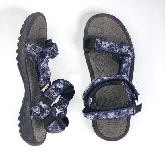 teva womens sandals size 6